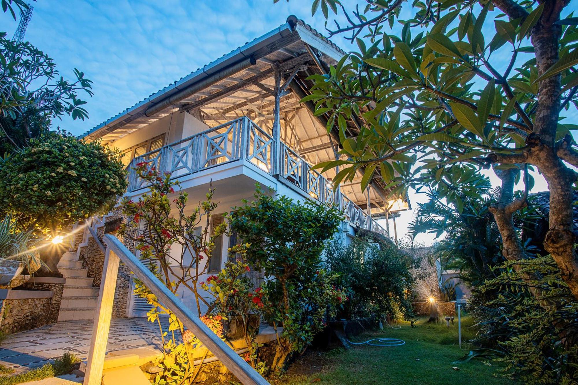 Villa Lanie Lembongan Екстериор снимка