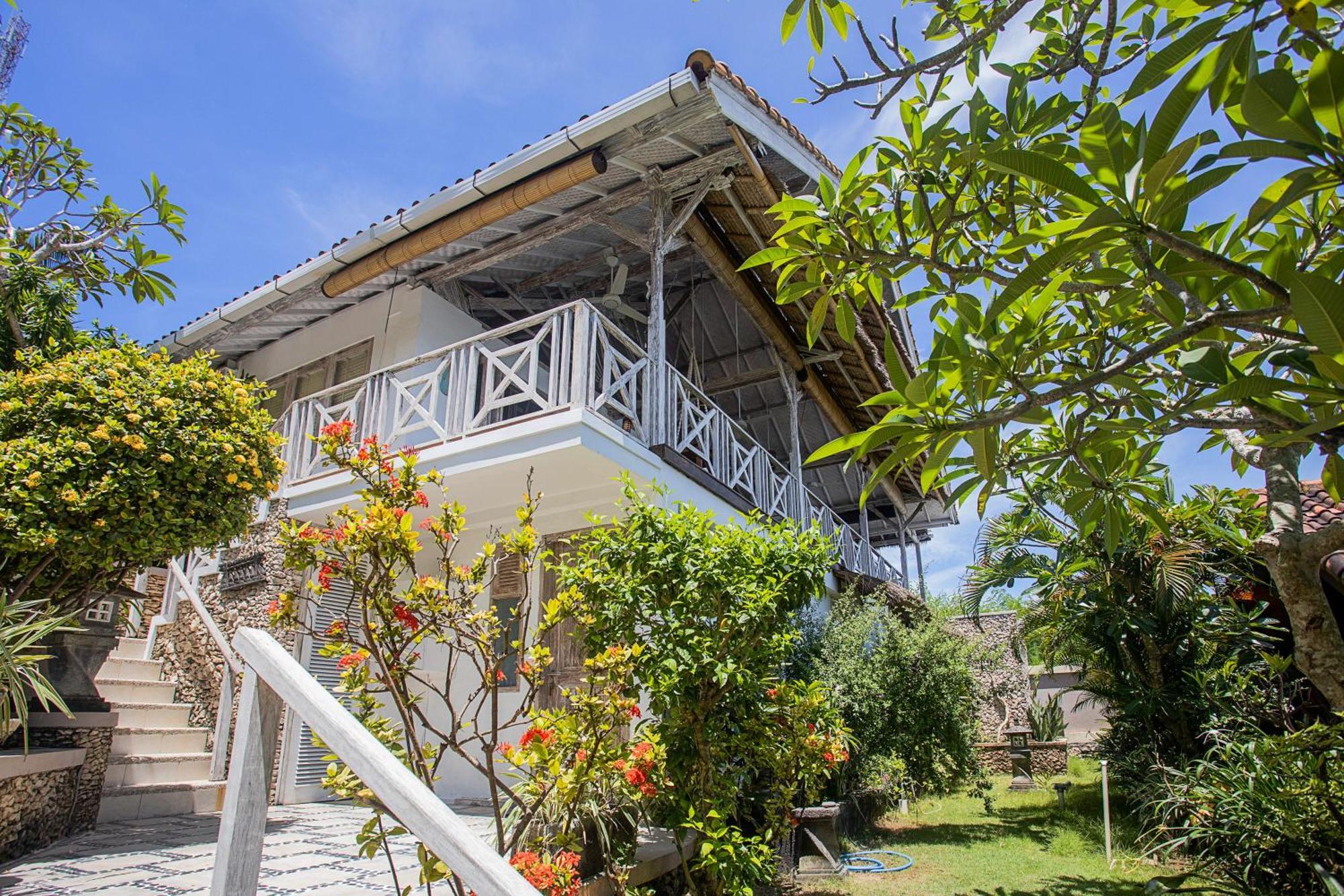 Villa Lanie Lembongan Екстериор снимка