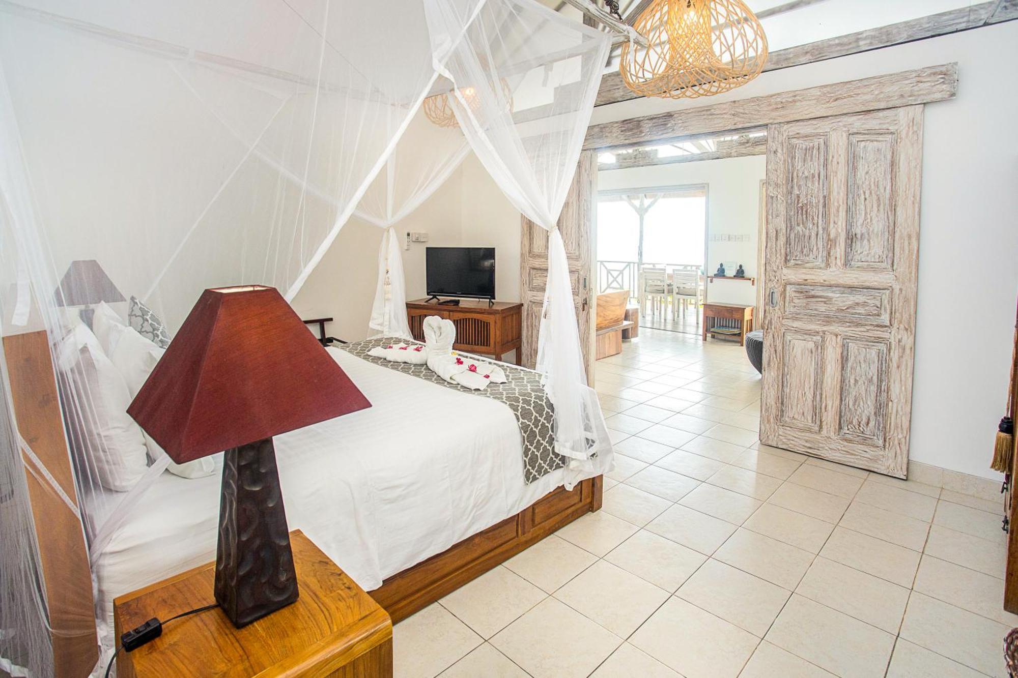 Villa Lanie Lembongan Екстериор снимка
